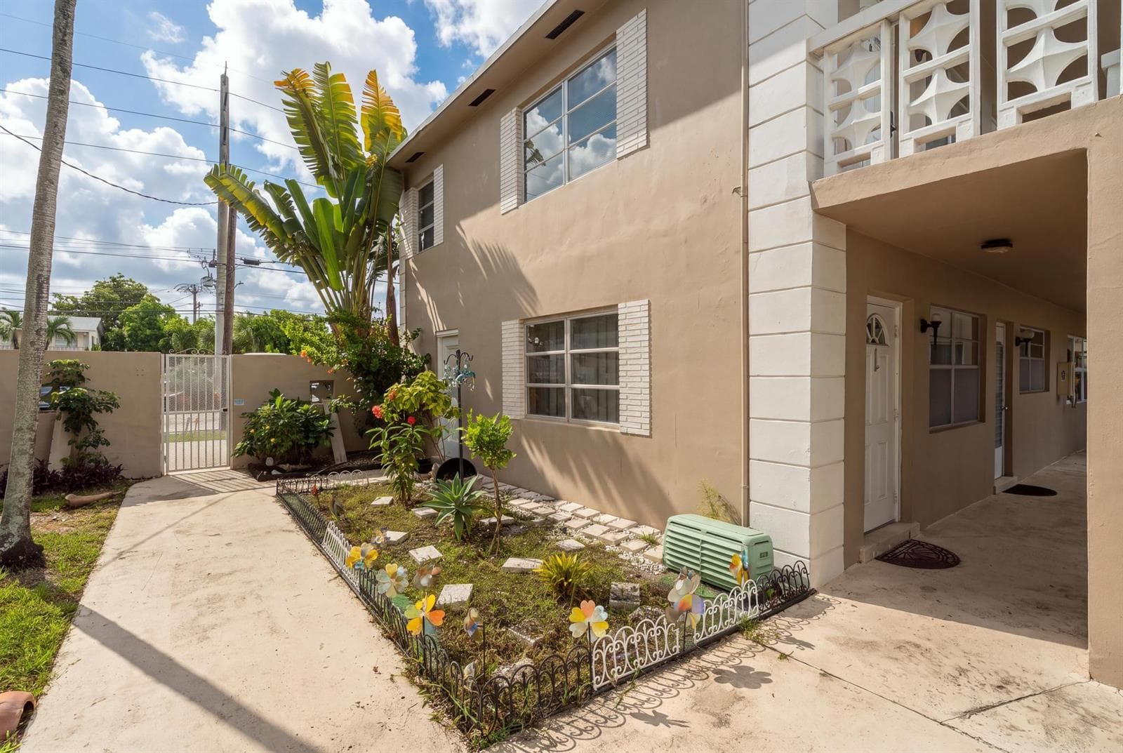 500 SW 15TH Street 107 photo 25