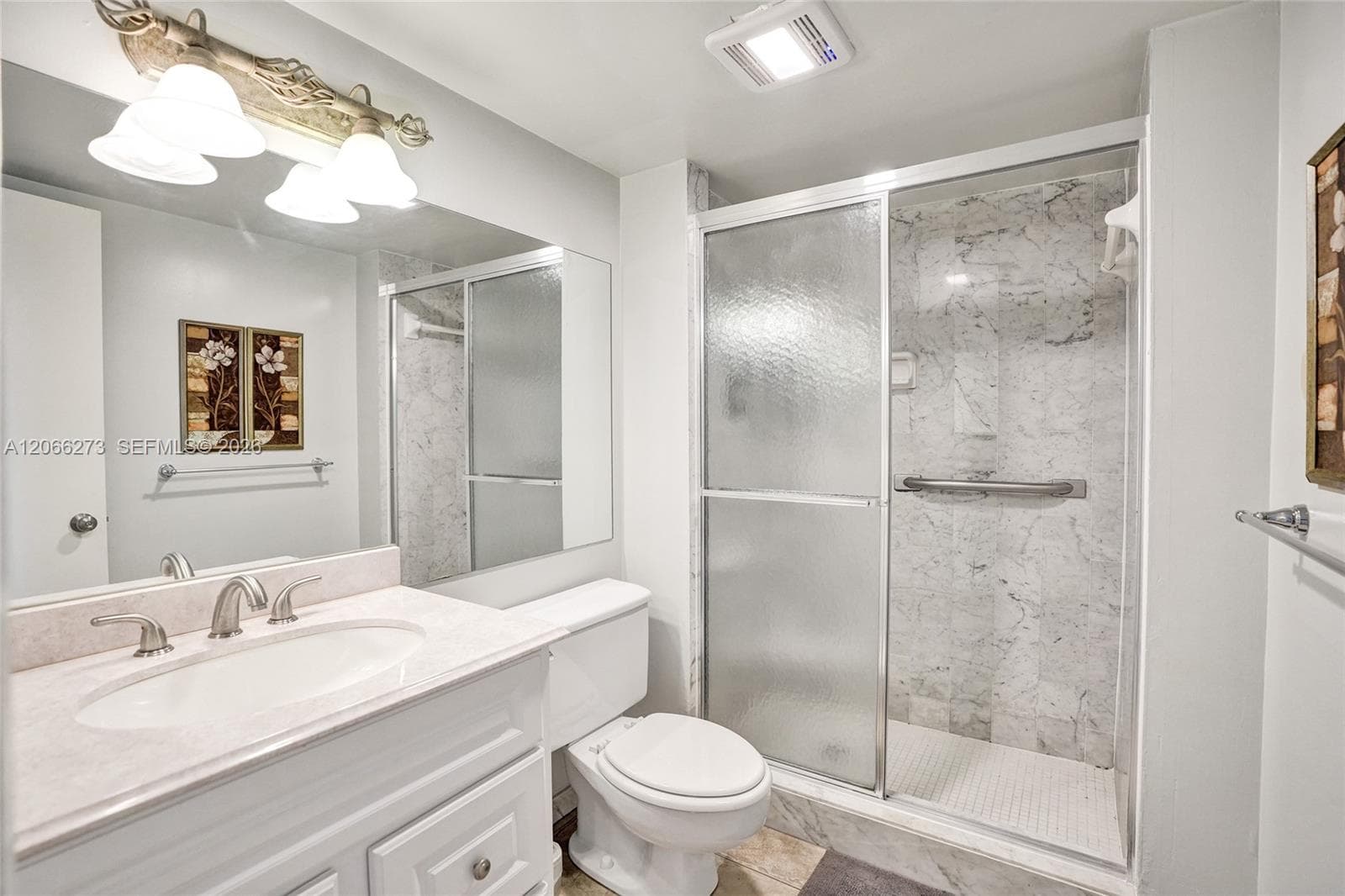 1401 N Riverside Dr 1005 photo 17