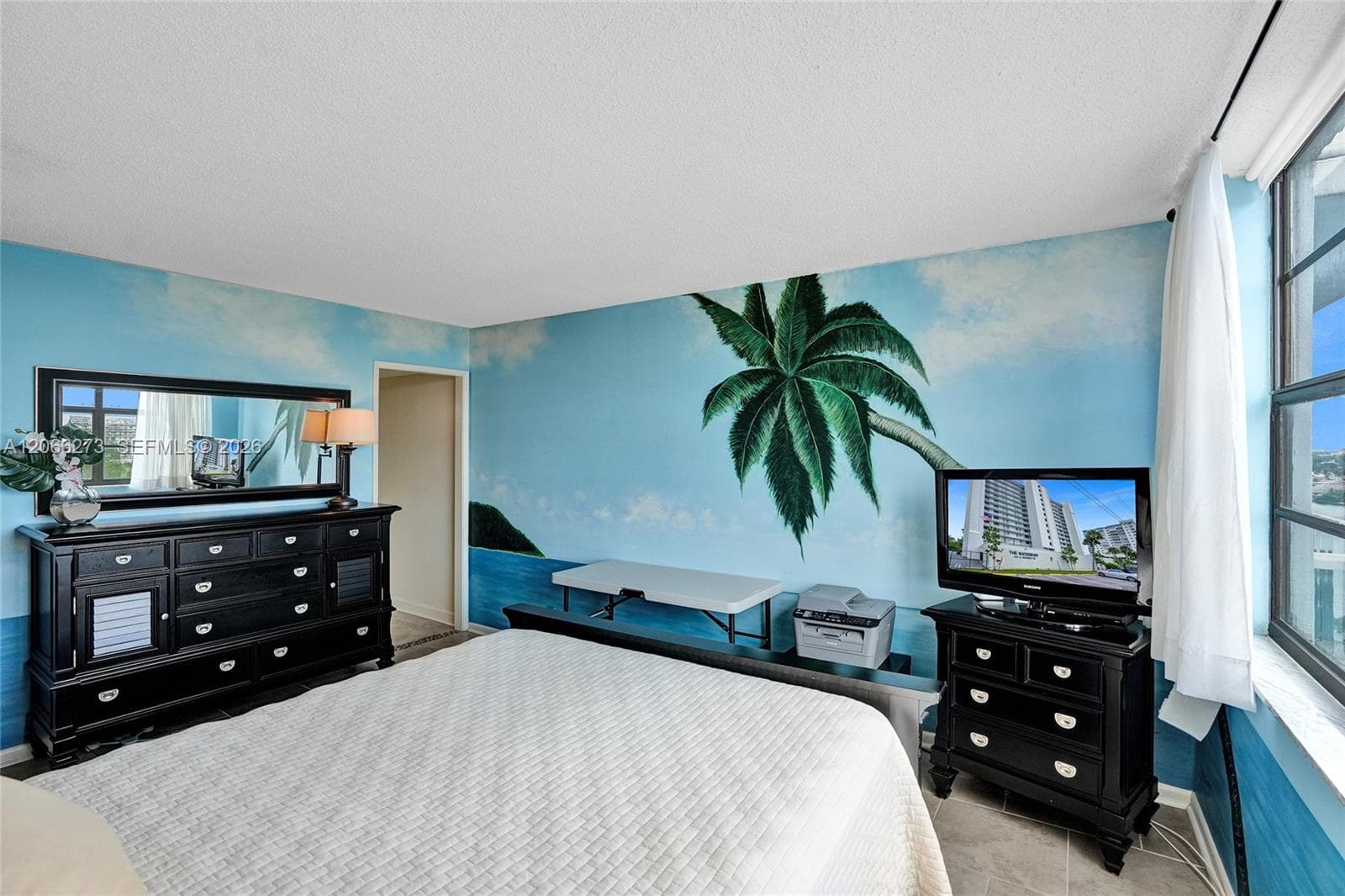 1401 N Riverside Dr 1005 photo 19
