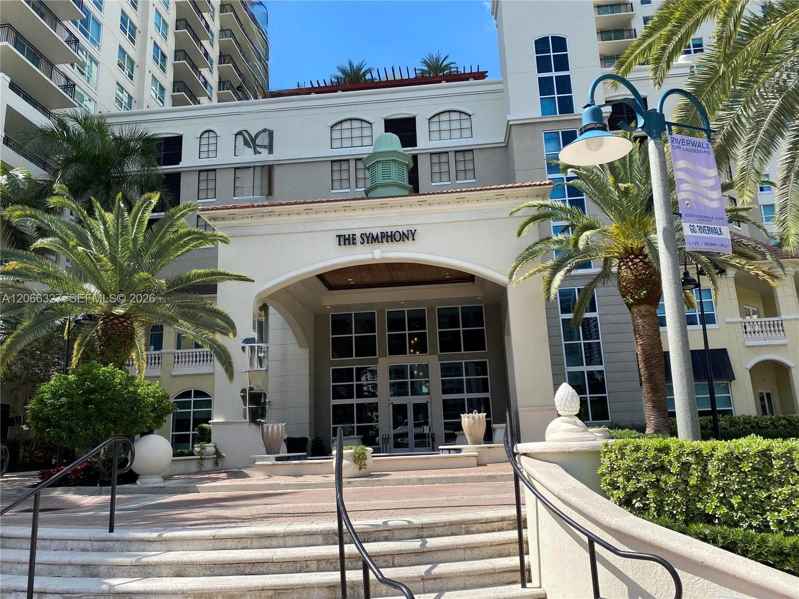 610 W Las Olas Blvd 913N photo 2