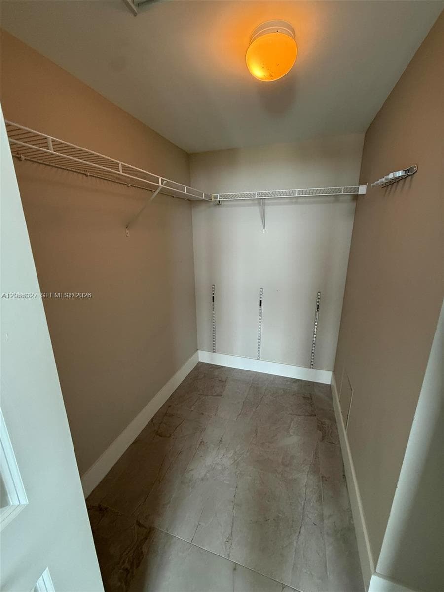 610 W Las Olas Blvd 913N photo 19