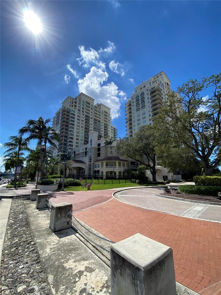 610 W Las Olas Blvd 913N photo 4