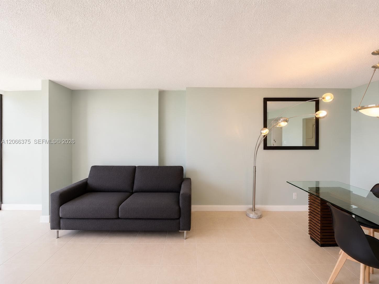 200 Leslie Dr 727 photo 2