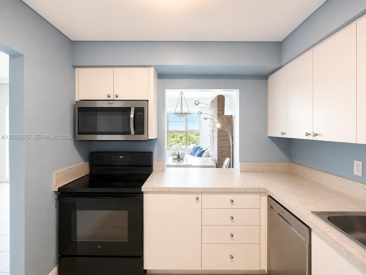 200 Leslie Dr 727 photo 9