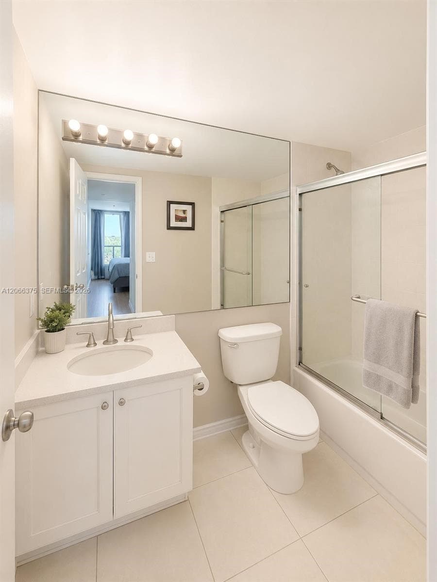 200 Leslie Dr 727 photo 11