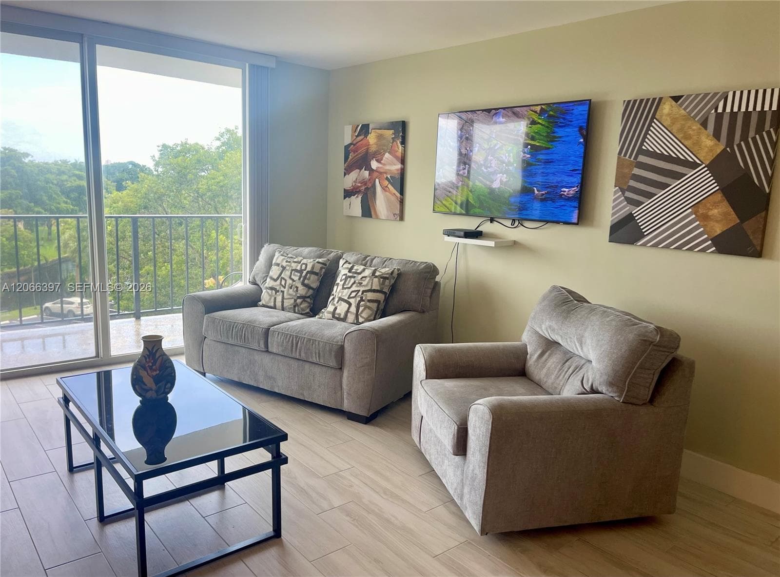 1800 N Andrews Ave 5D photo 2