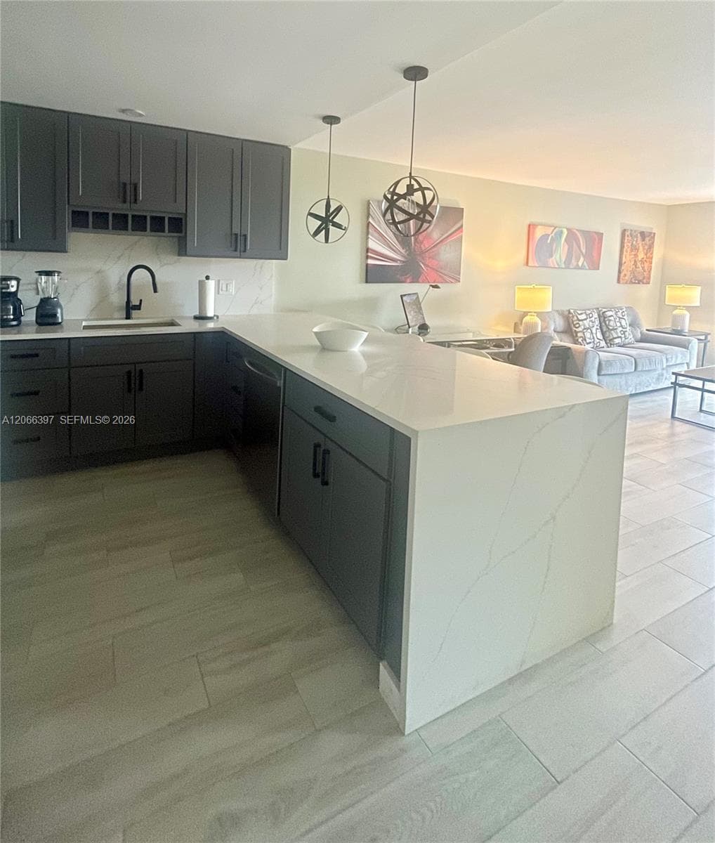 1800 N Andrews Ave 5D photo 16