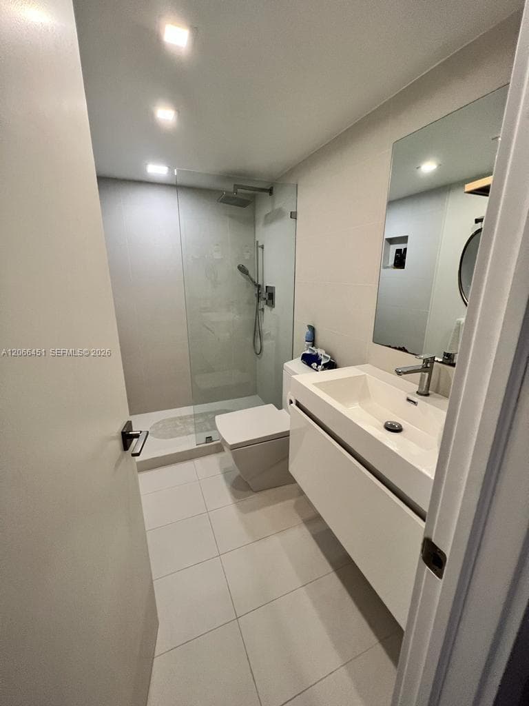 800 Claughton Island Dr 704 photo 13