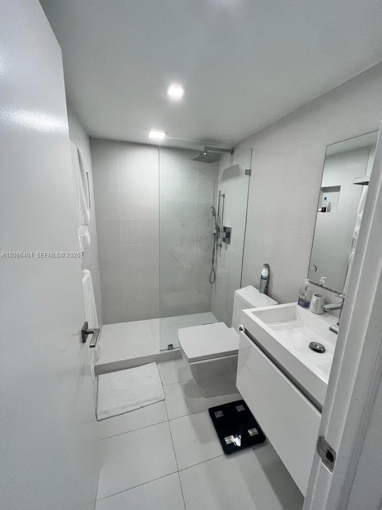 800 Claughton Island Dr 704 photo 18