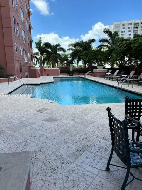 2110 N Ocean Blvd 8A photo 11