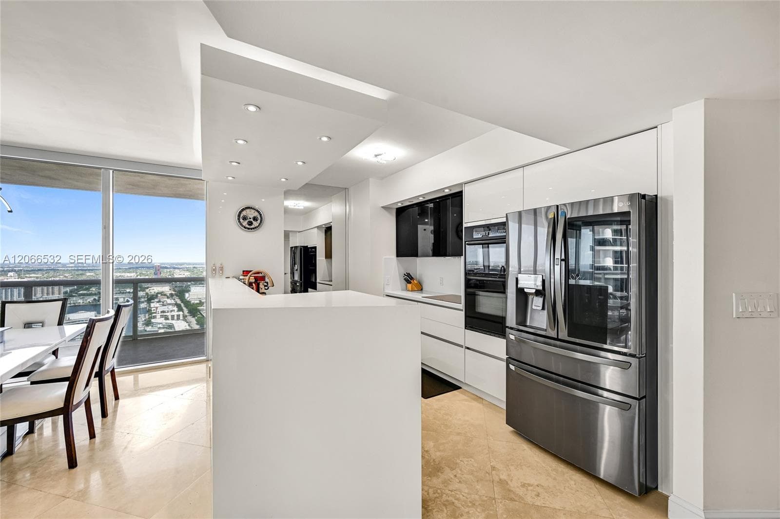 1830 S OCEAN DR 3606 photo 4