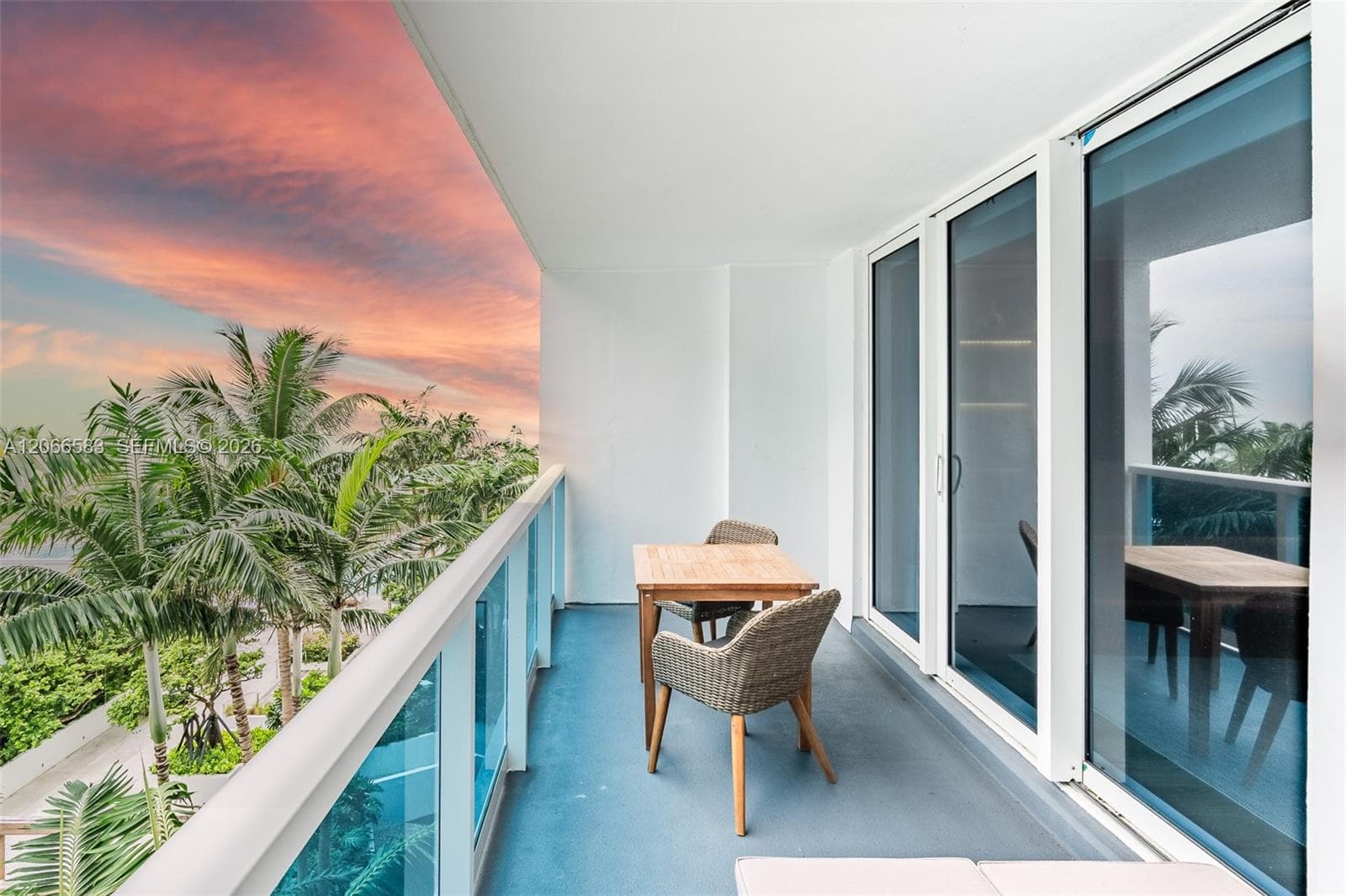 2301 Collins Ave 719 photo 17