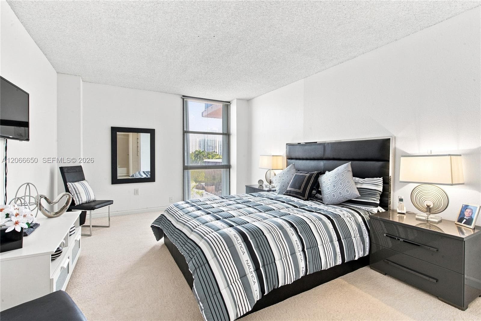 3675 N Country Club Dr 401 photo 24