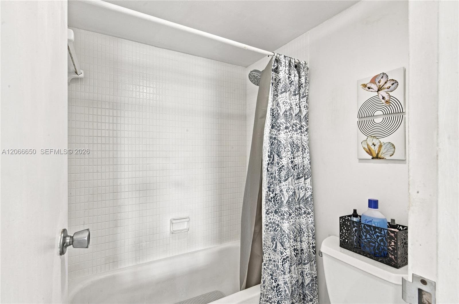 3675 N Country Club Dr 401 photo 21