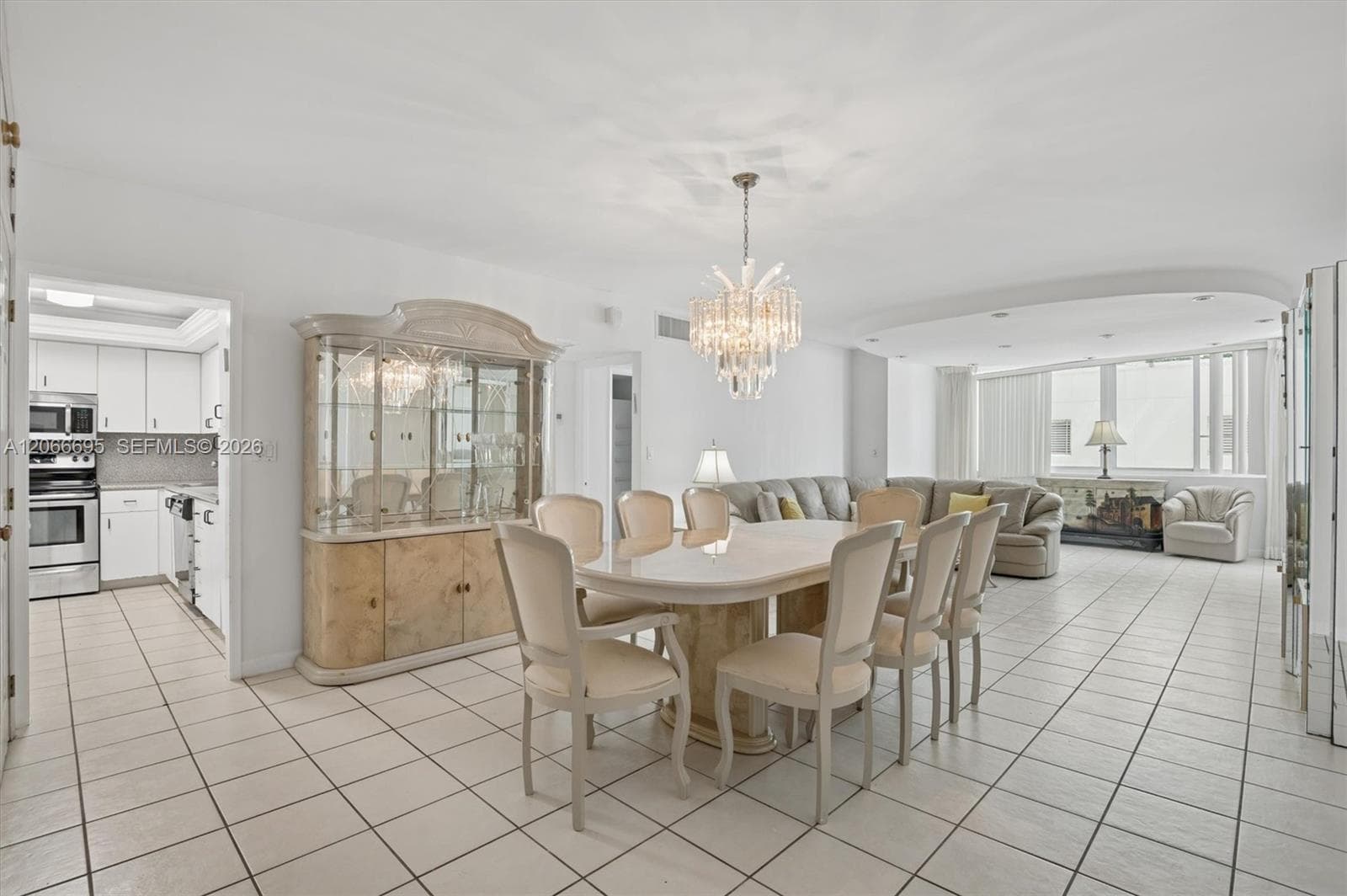 5005 Collins Ave 424 photo 2