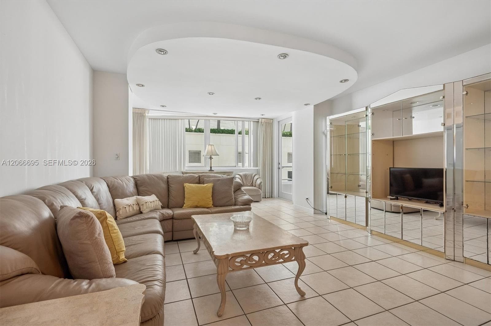 5005 Collins Ave 424 photo 3