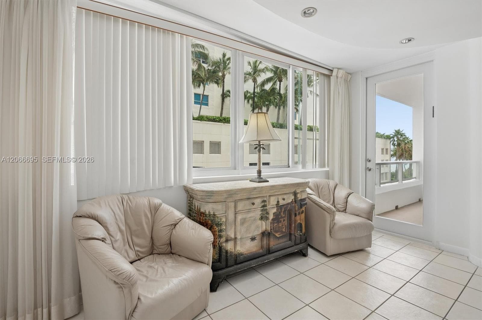 5005 Collins Ave 424 photo 5