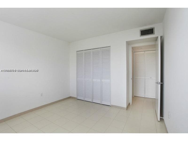 255 Galen Dr 4L photo 5