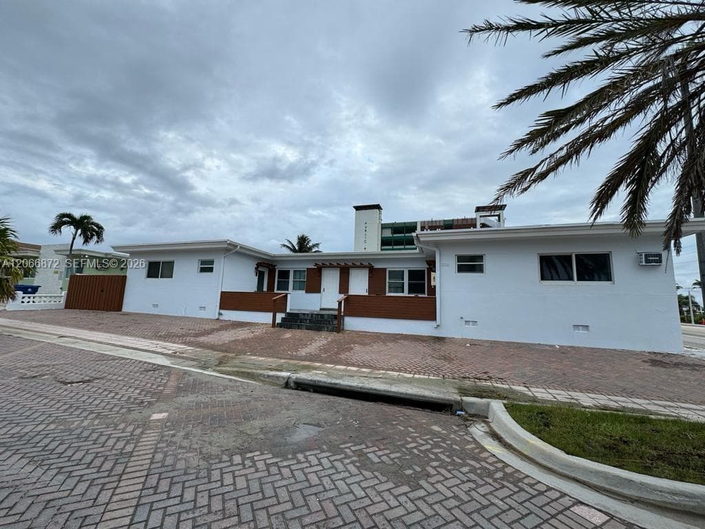 338 Roosevelt St 1003 photo 3