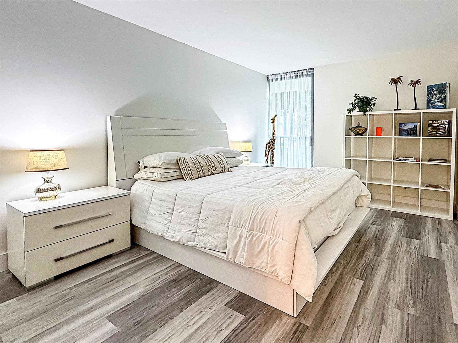 1301 RIVER REACH Drive 111 photo 18