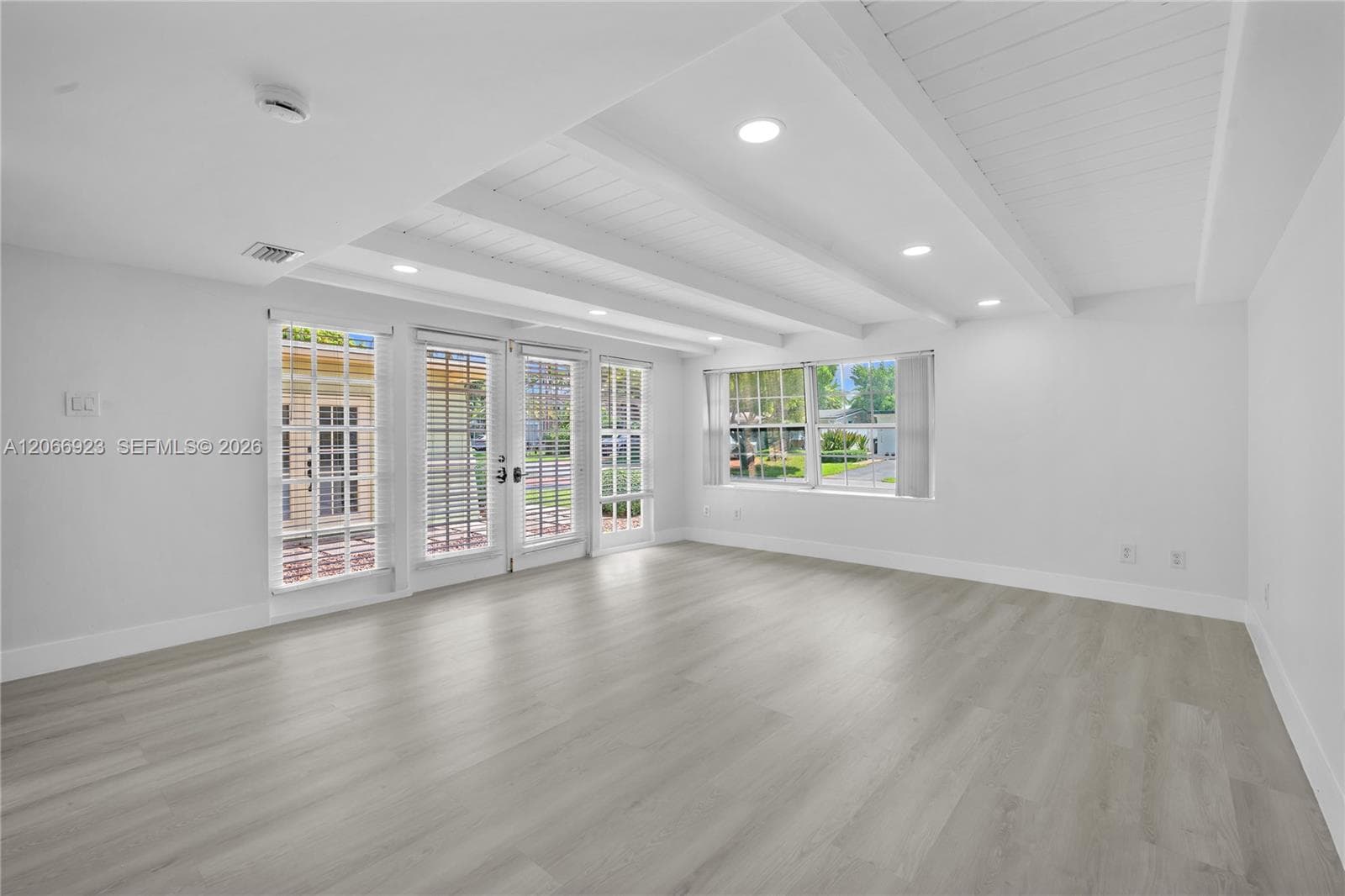 2555 Nassau Ln photo 16
