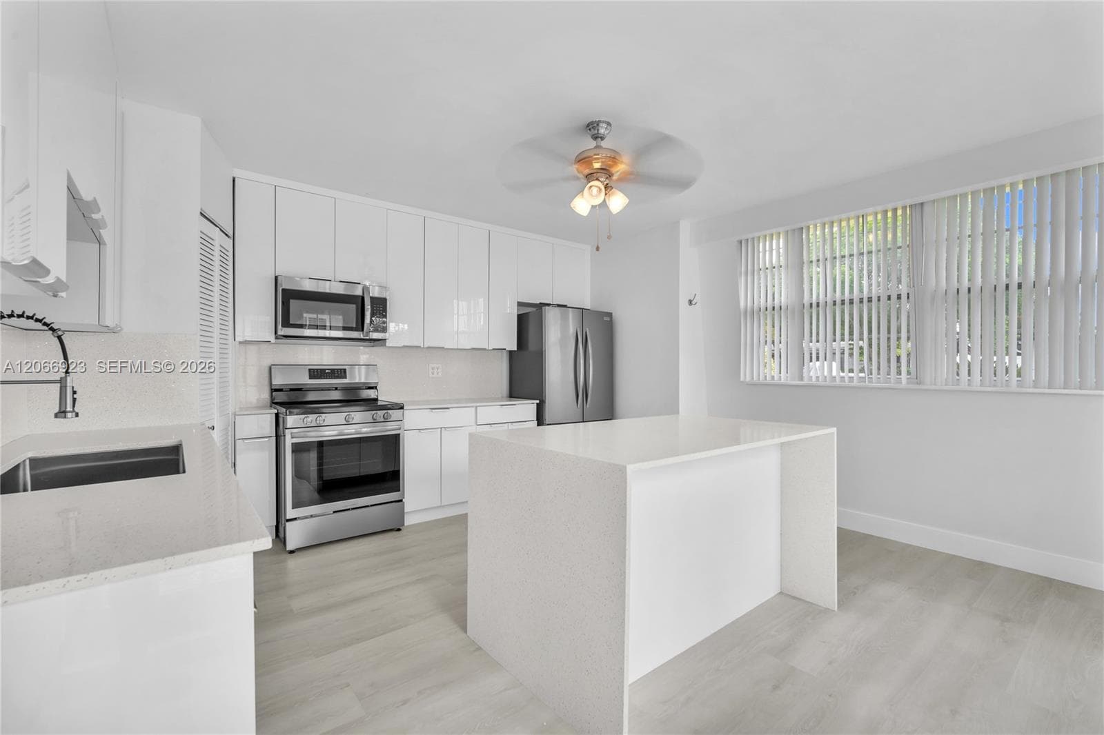 2555 Nassau Ln photo 11