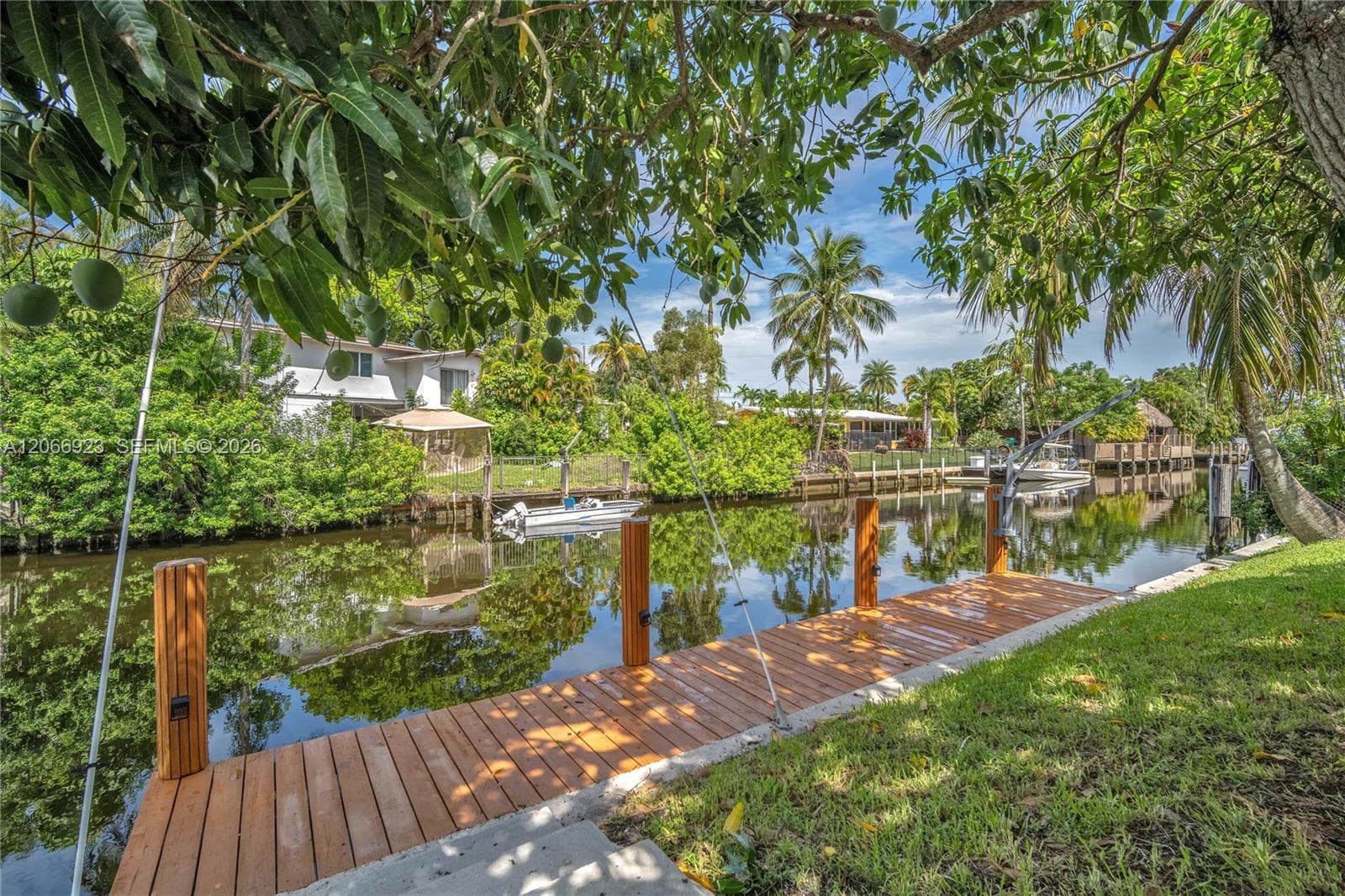 2555 Nassau Ln photo 25
