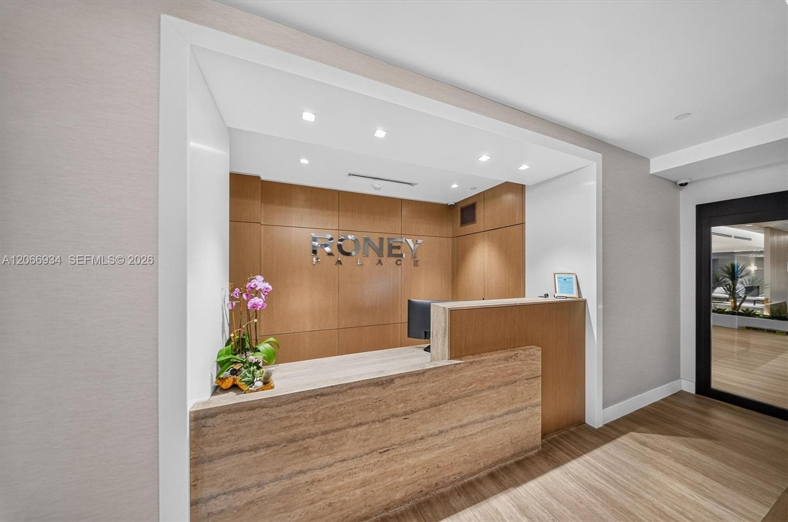 2301 Collins Ave 908 photo 13