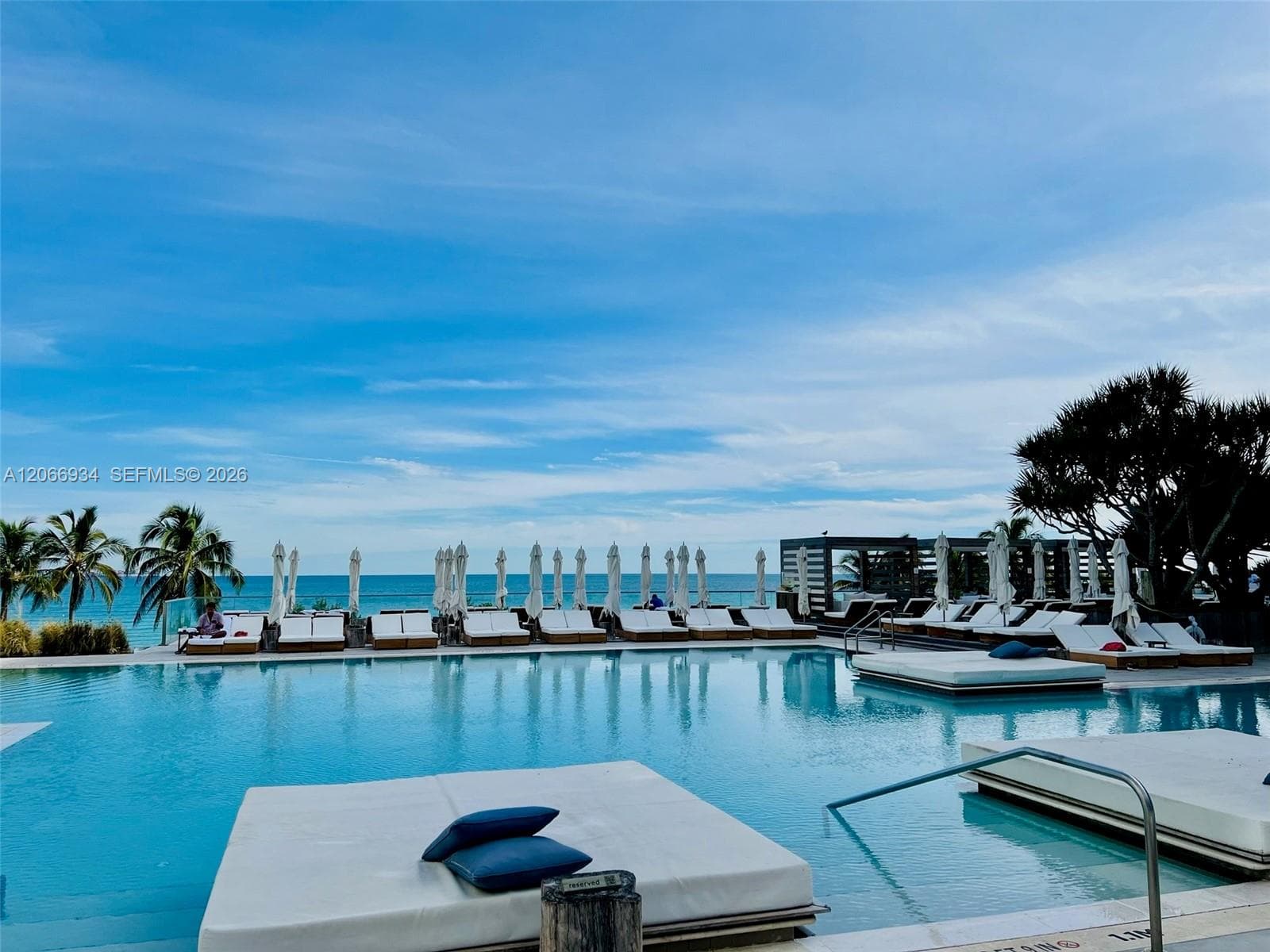 2301 Collins Ave 908 photo 17