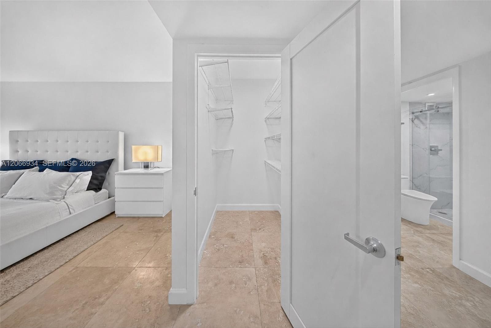 2301 Collins Ave 908 photo 5