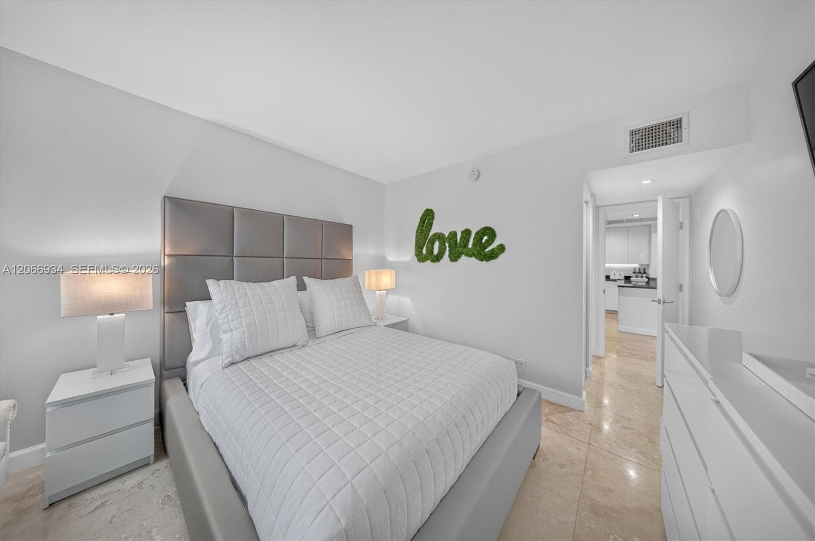2301 Collins Ave 908 photo 9