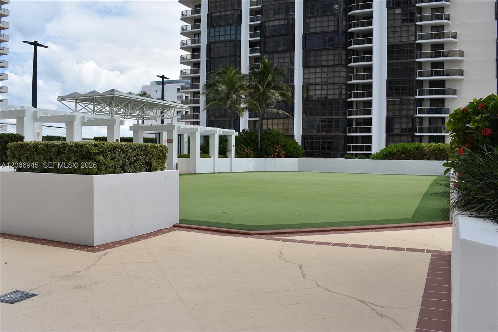 6365 Collins Ave 3804 photo 1