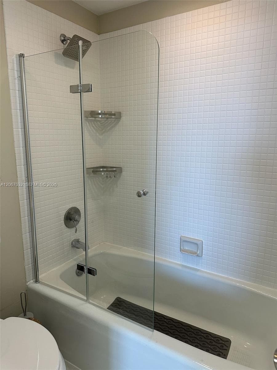 20515 E Country Club Dr 747 photo 12