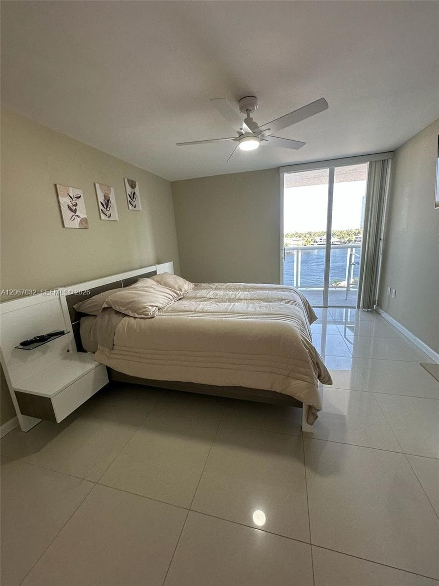 20515 E Country Club Dr 747 photo 15