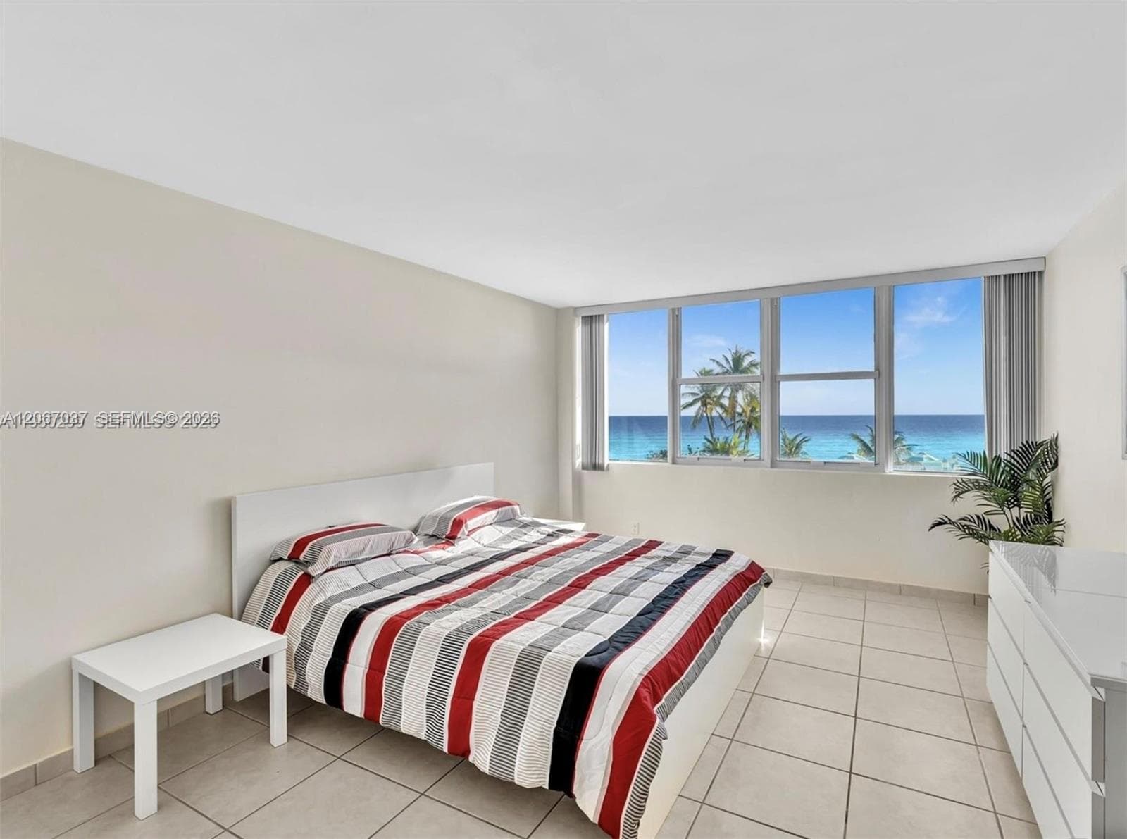 3140 S Ocean Dr 206 photo 24