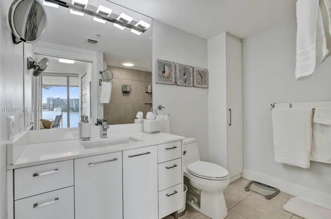 18100 N Bay Rd 508 photo 12