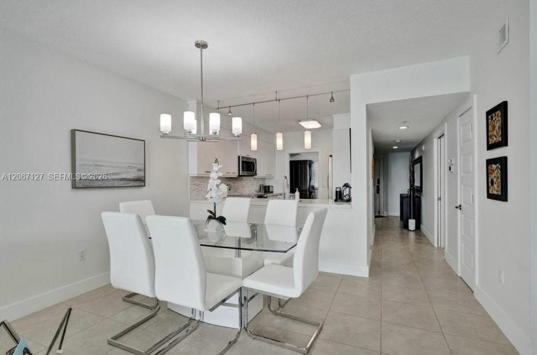 18100 N Bay Rd 508 photo 5