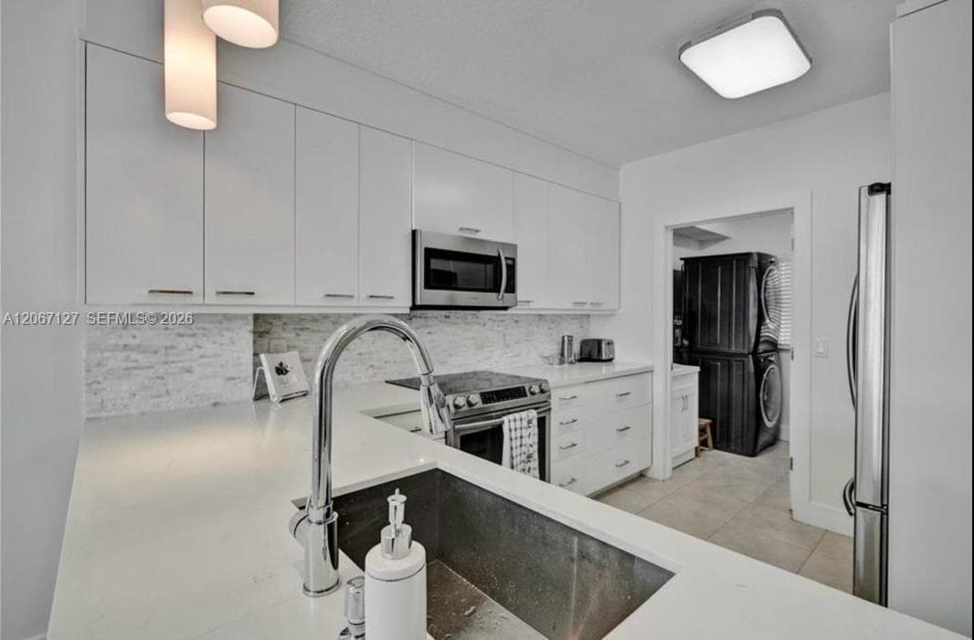 18100 N Bay Rd 508 photo 20