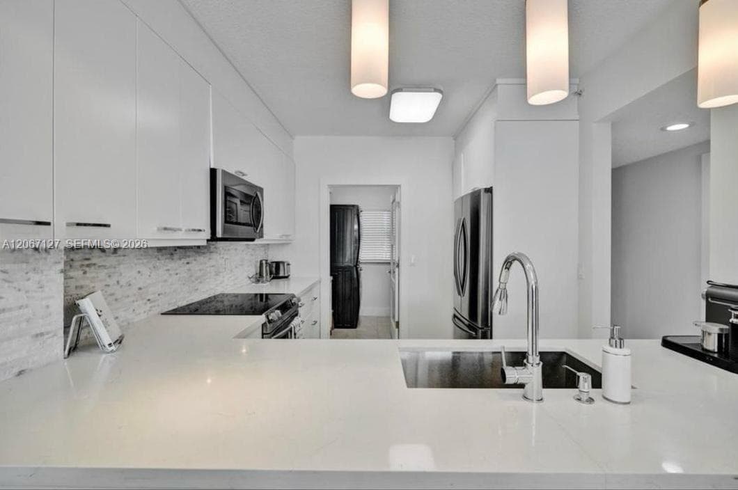 18100 N Bay Rd 508 photo 19