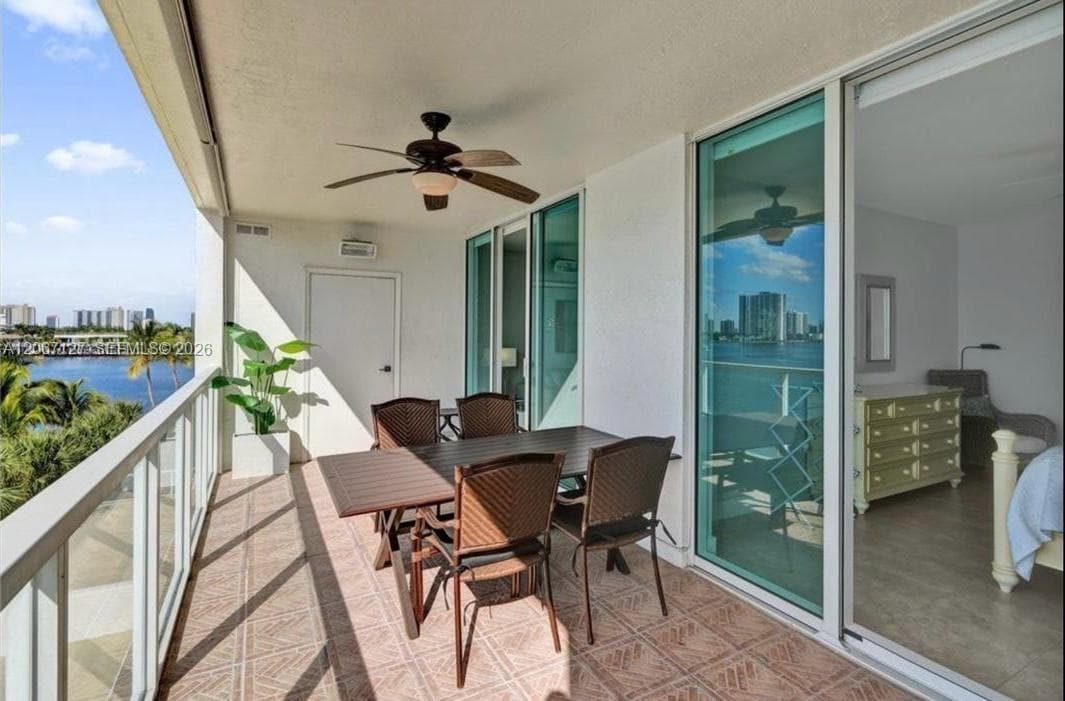 18100 N Bay Rd 508 photo 25