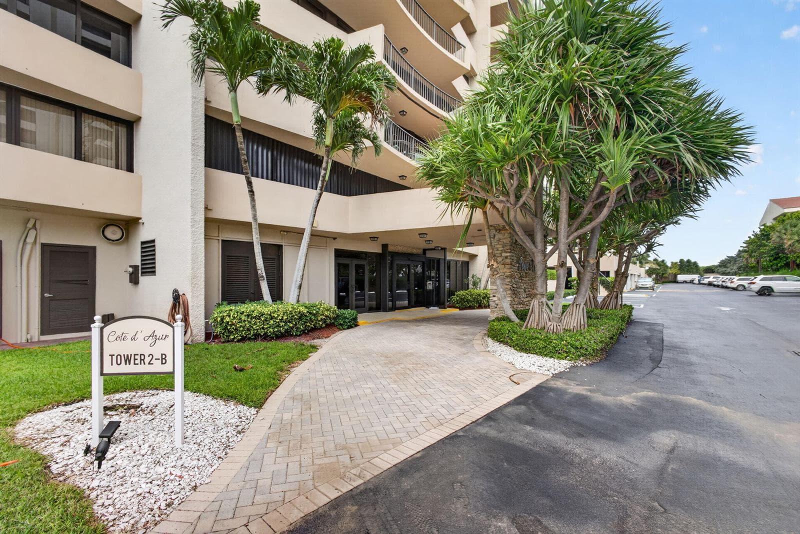 4200 N Ocean Drive 2-1601 photo 16