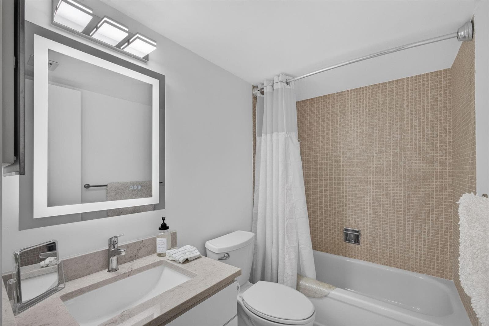 4200 N Ocean Drive 2-1601 photo 14