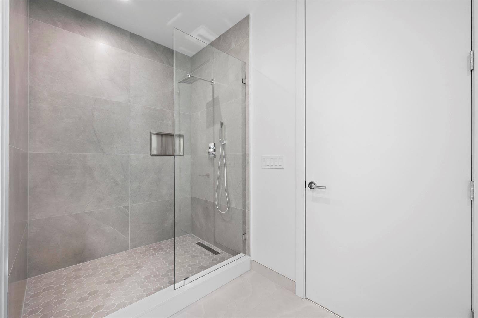 220 Lake Shore Drive 813 photo 7