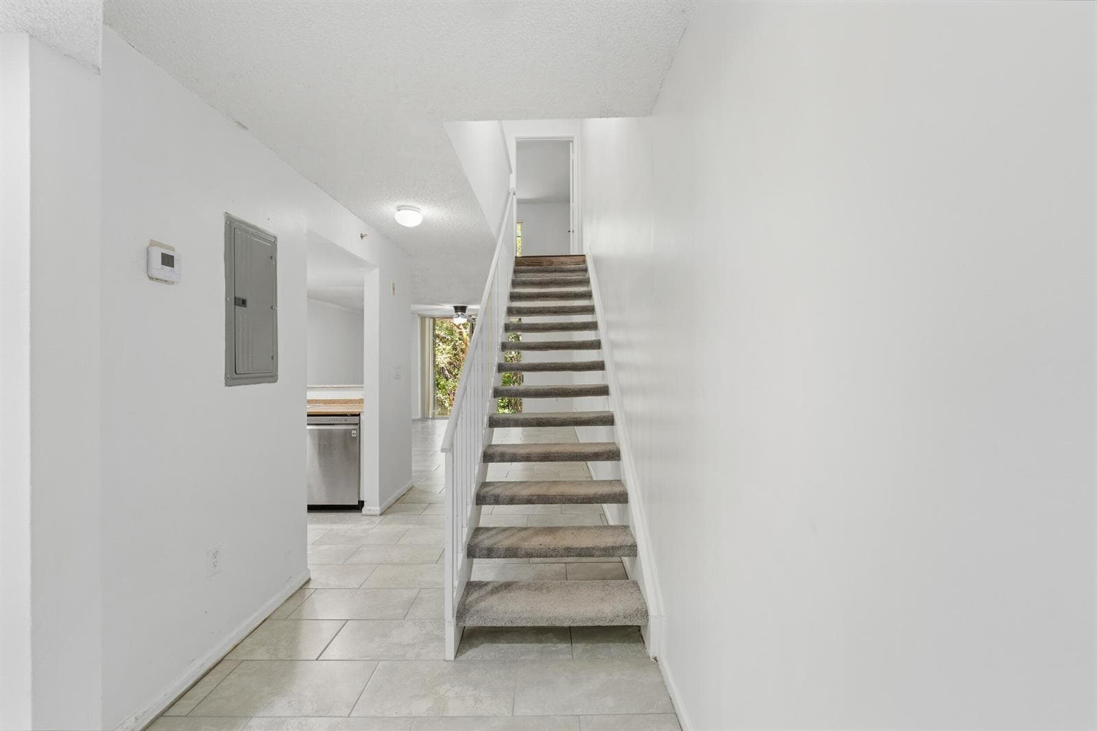 1100 Scotia Drive 102 photo 15