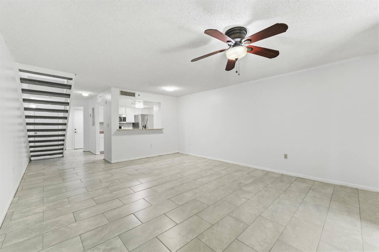 1100 Scotia Drive 102 photo 25