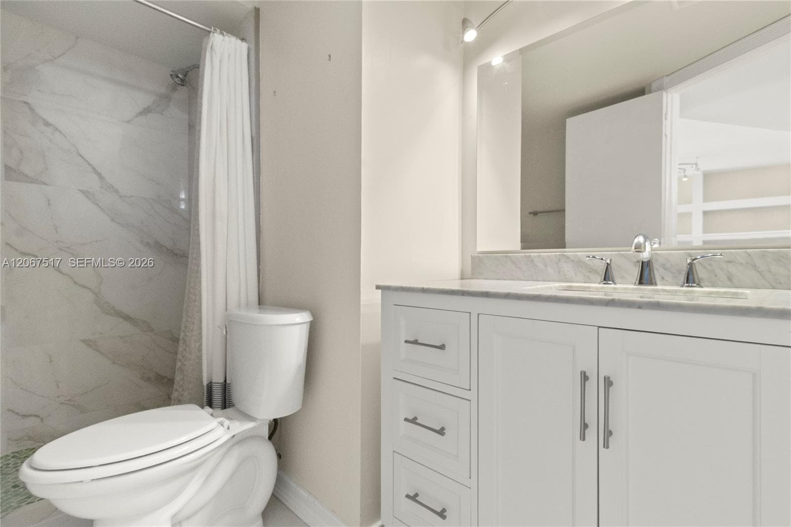 3703 NE 166th St 904 photo 24