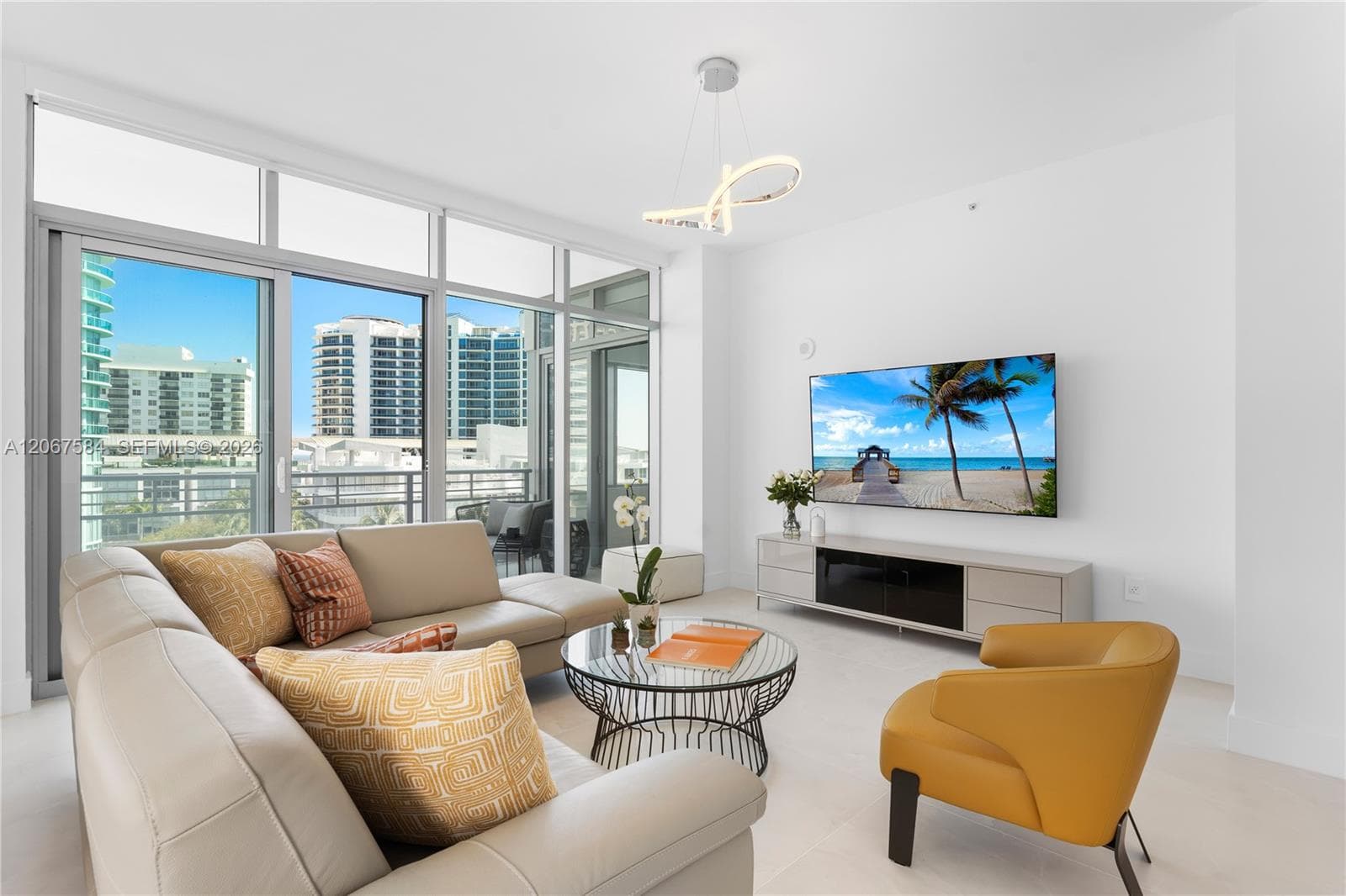 6101 Aqua Ave 703 photo 3