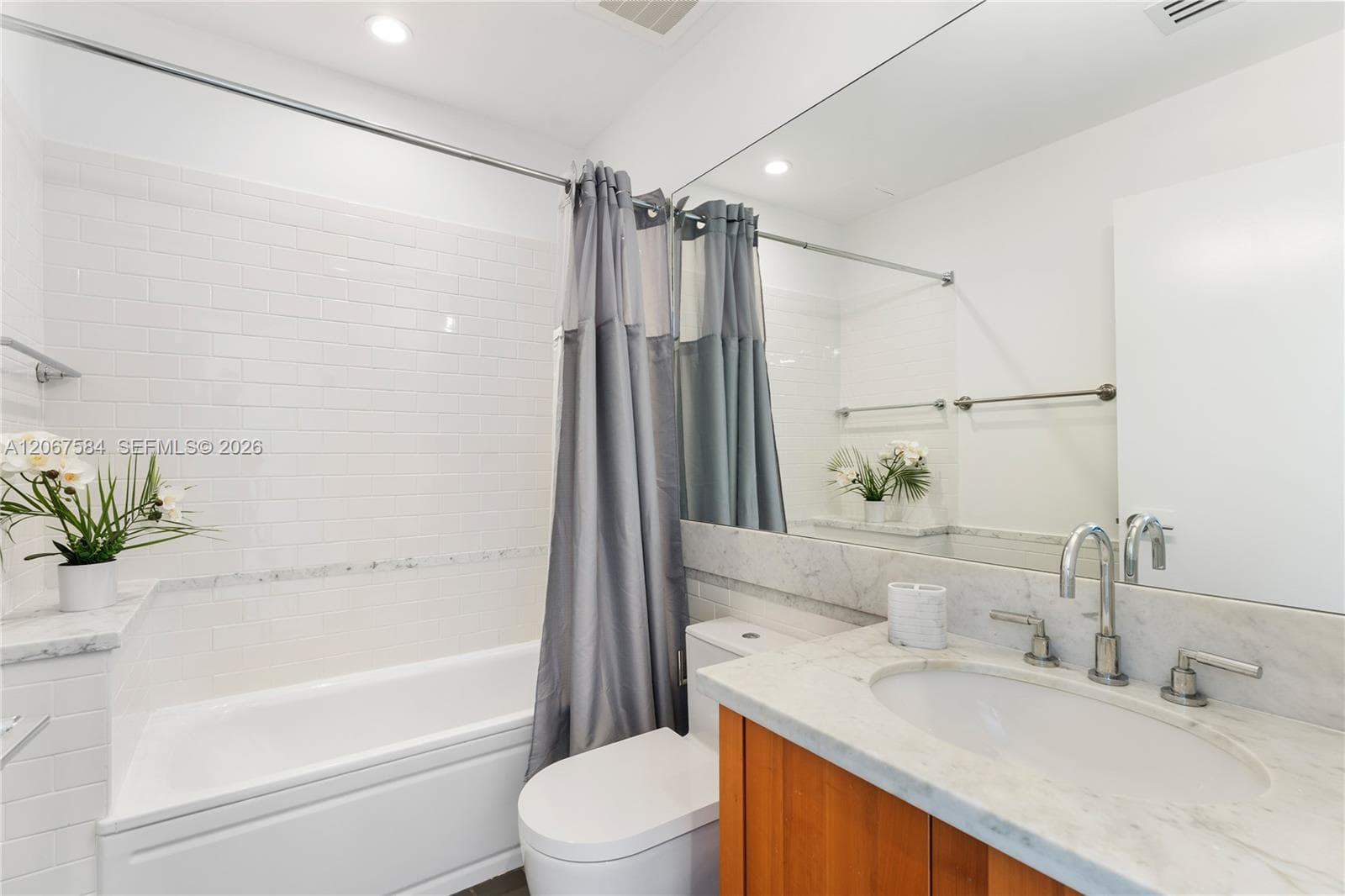 6101 Aqua Ave 703 photo 14