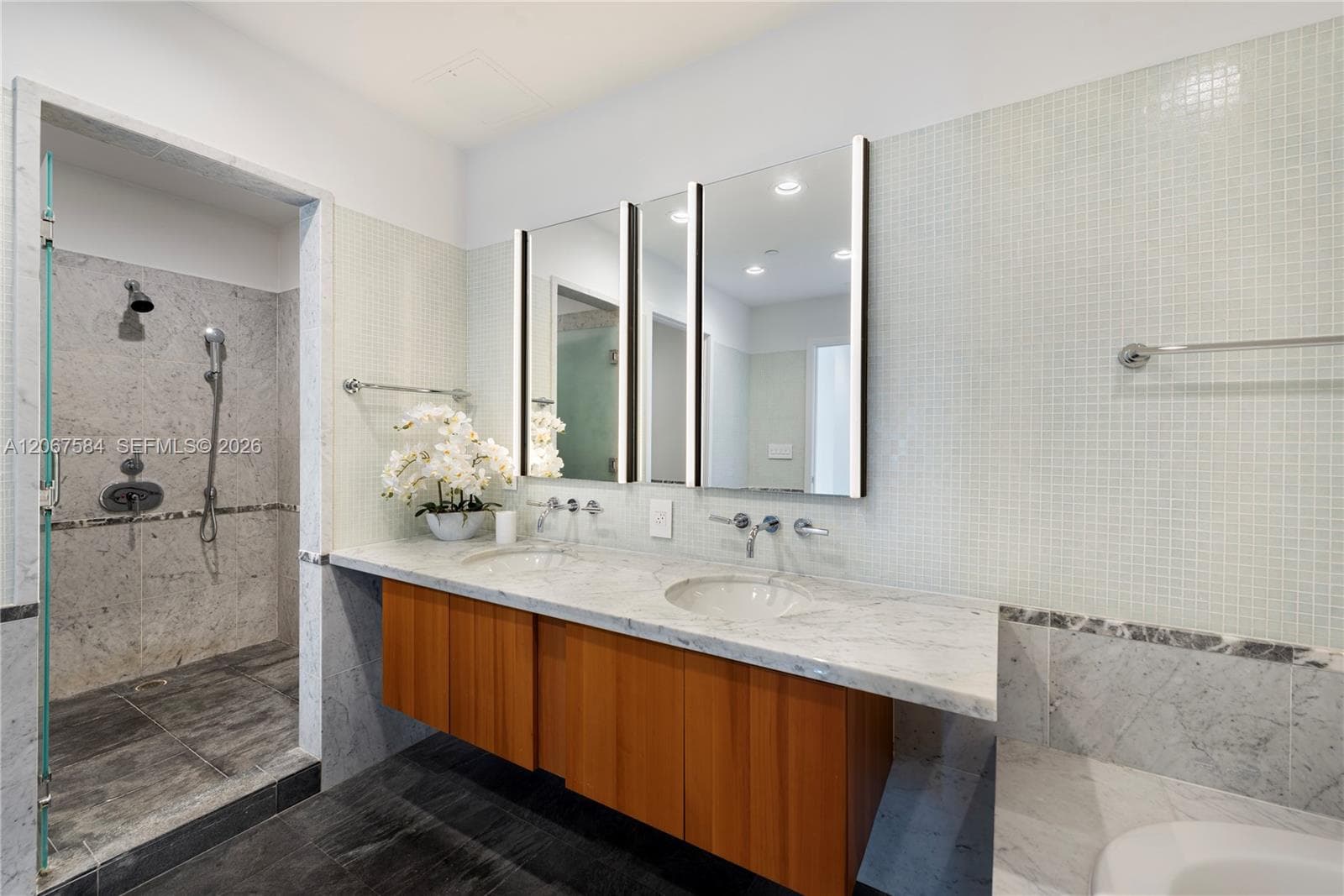 6101 Aqua Ave 703 photo 18