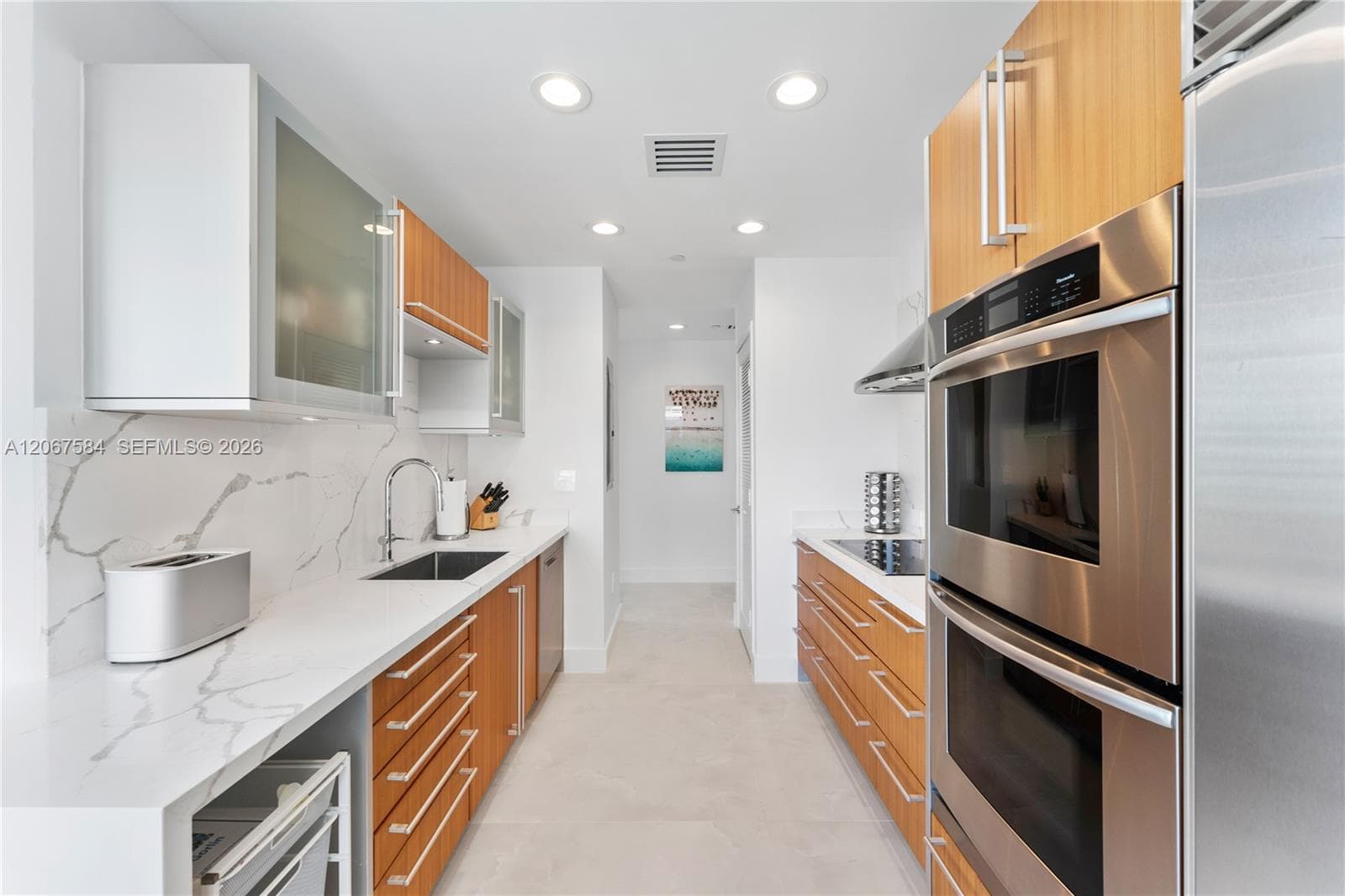 6101 Aqua Ave 703 photo 8